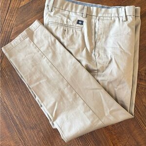 Dockers Men's Khaki Chinos